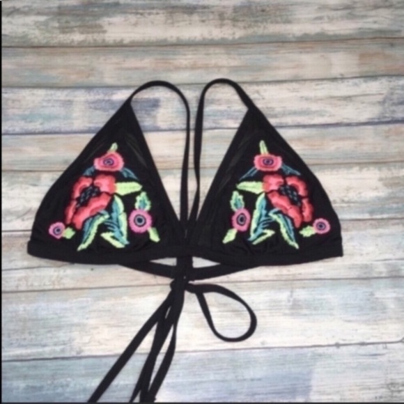 Xhilaration Floral Embroidered Bikini Top - Picture 3 of 6